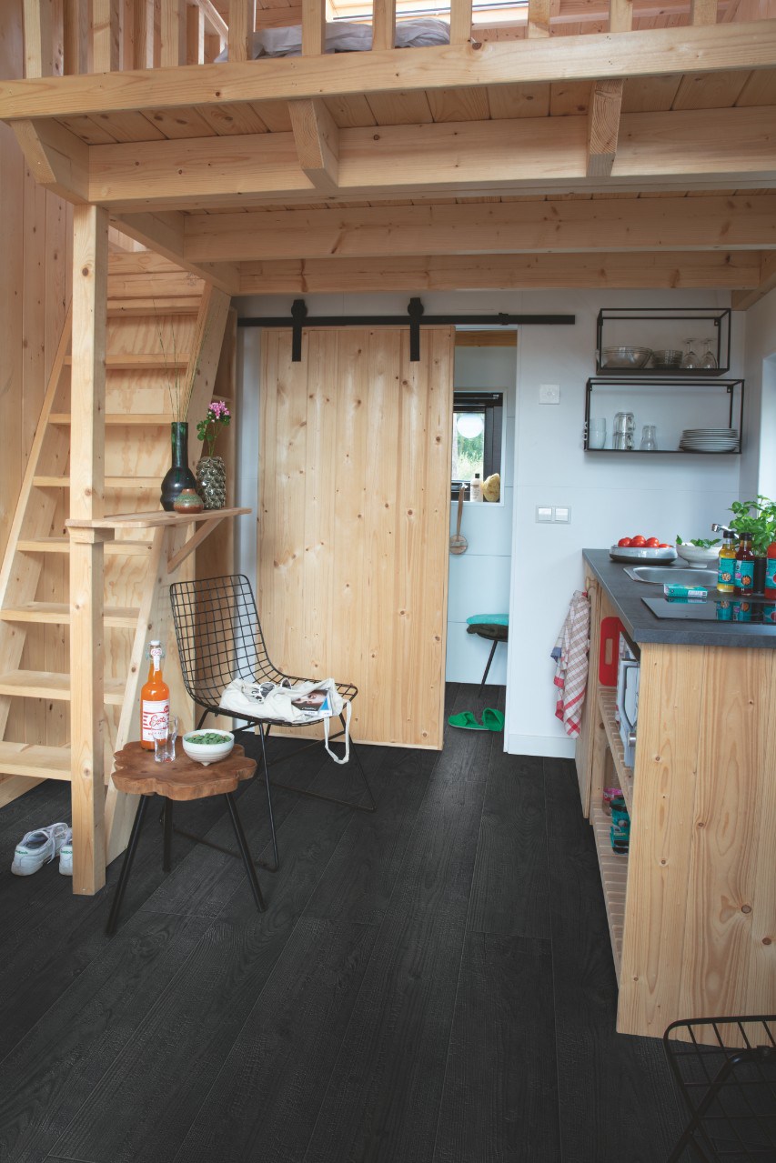 Ламинат Quick Step Impressive Дуб Черная ночь IM1862 1380×190×8 фото в интерьере